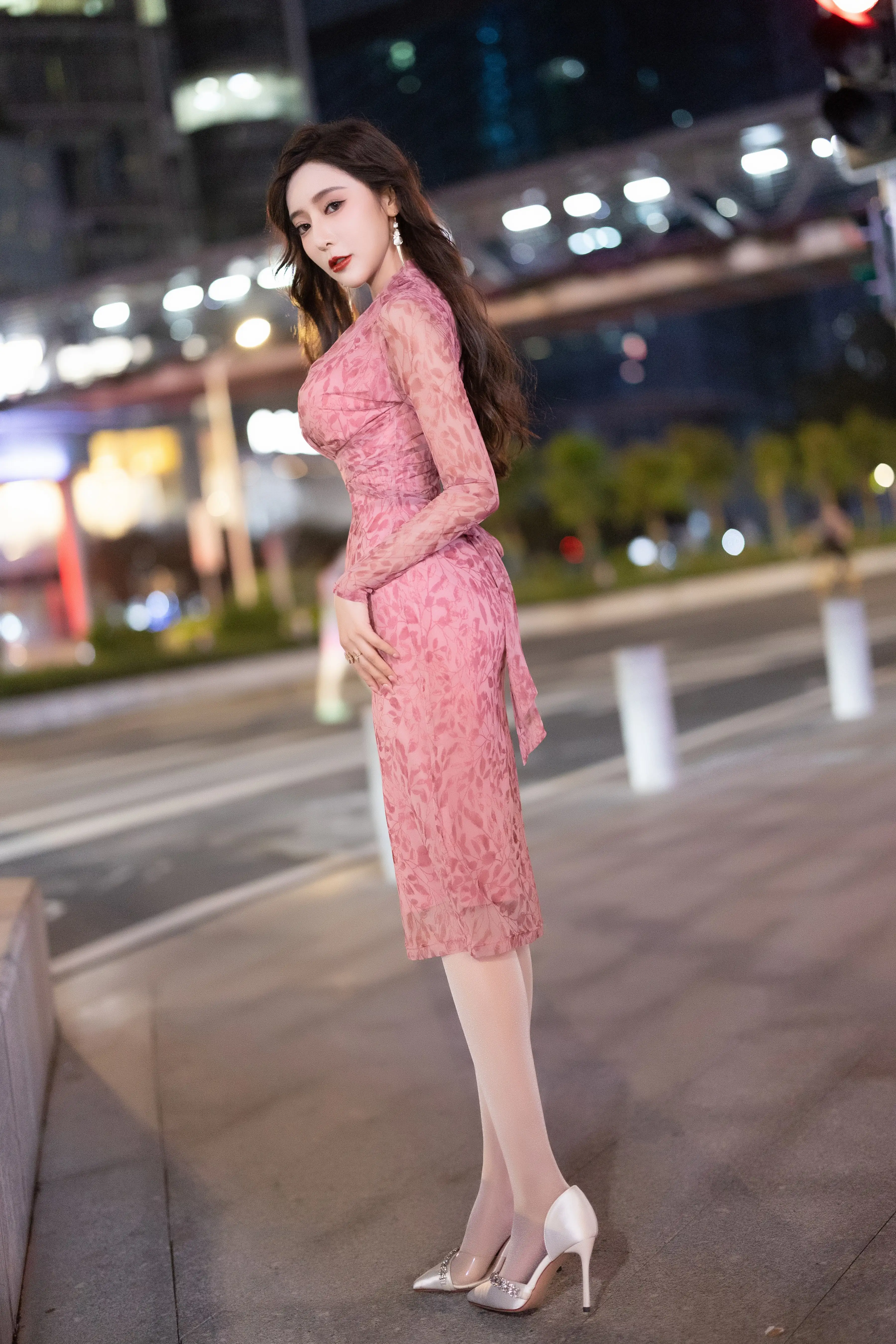 王馨瑶_NO.036_内购无水印_VOL.899_粉色包臀碎花裙_ - M940.COM 内部私购-第2张